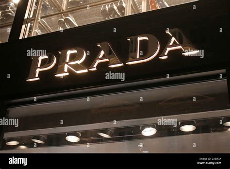 prada wien kontakt|prada magazine online.